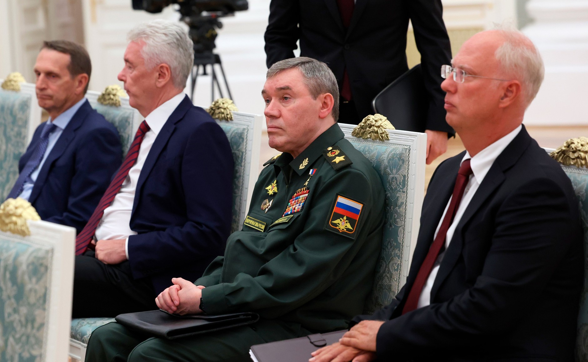 Путин провел совещание по подготовке к переговорам с Трампом