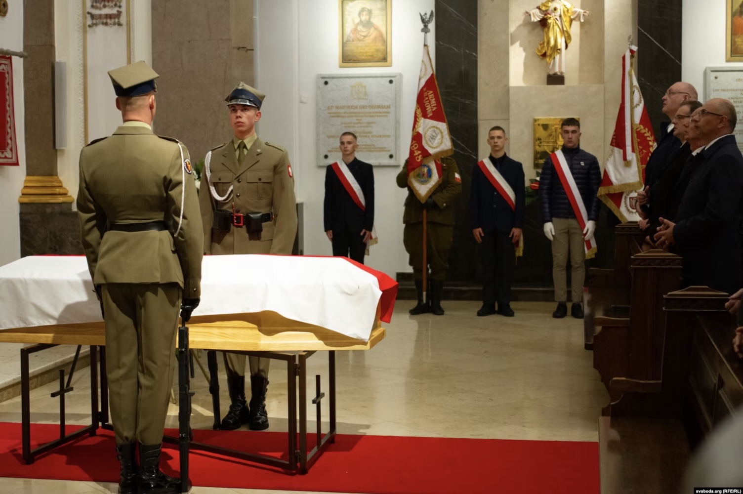 У Варшаве ўрачыста перапахавалі пісьменніка Сяргея Пясецкага - фотафакт