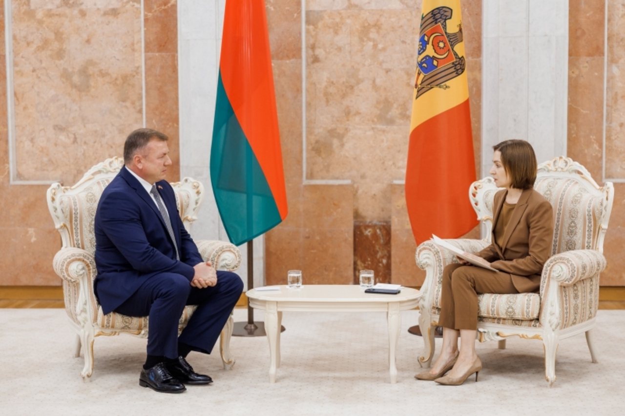 Посол Беларуси вручил верительные грамоты президенту Молдовы