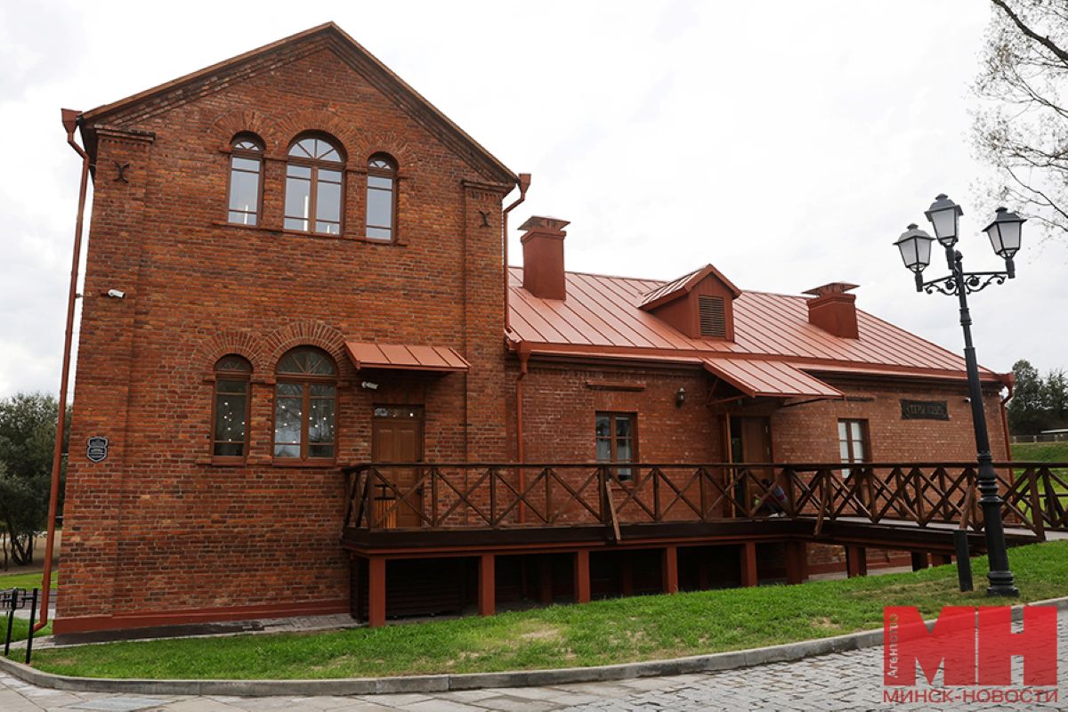 У Лошыцкім парку завяршылі рэканструкцыю будынкаў бровара і млына