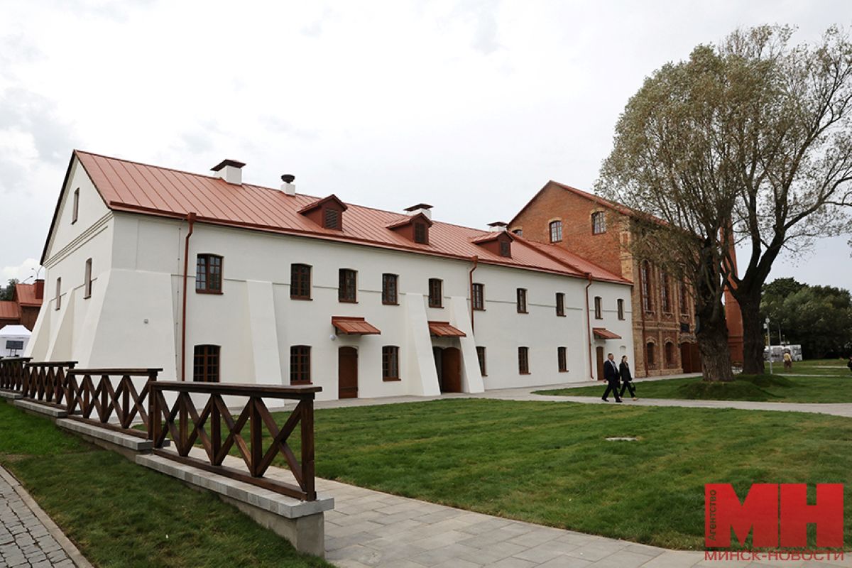 У Лошыцкім парку завяршылі рэканструкцыю будынкаў бровара і млына