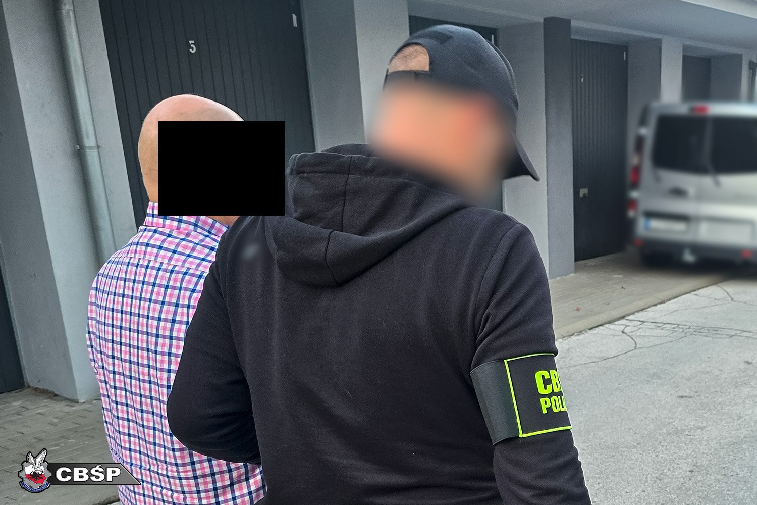 В Польше раскрыта преступная группа, продававшая дорогие автомобили в Беларусь и РФ в обход санкций