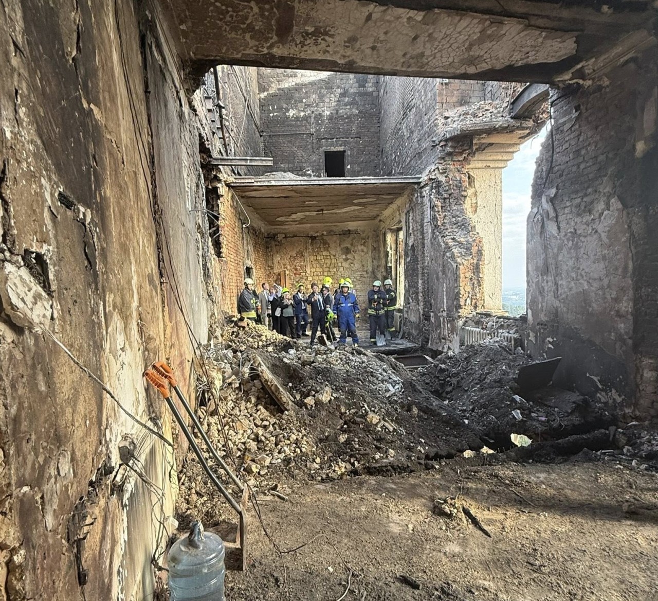 Россия ударила по зданию Кабмина в Киеве «Искандером»