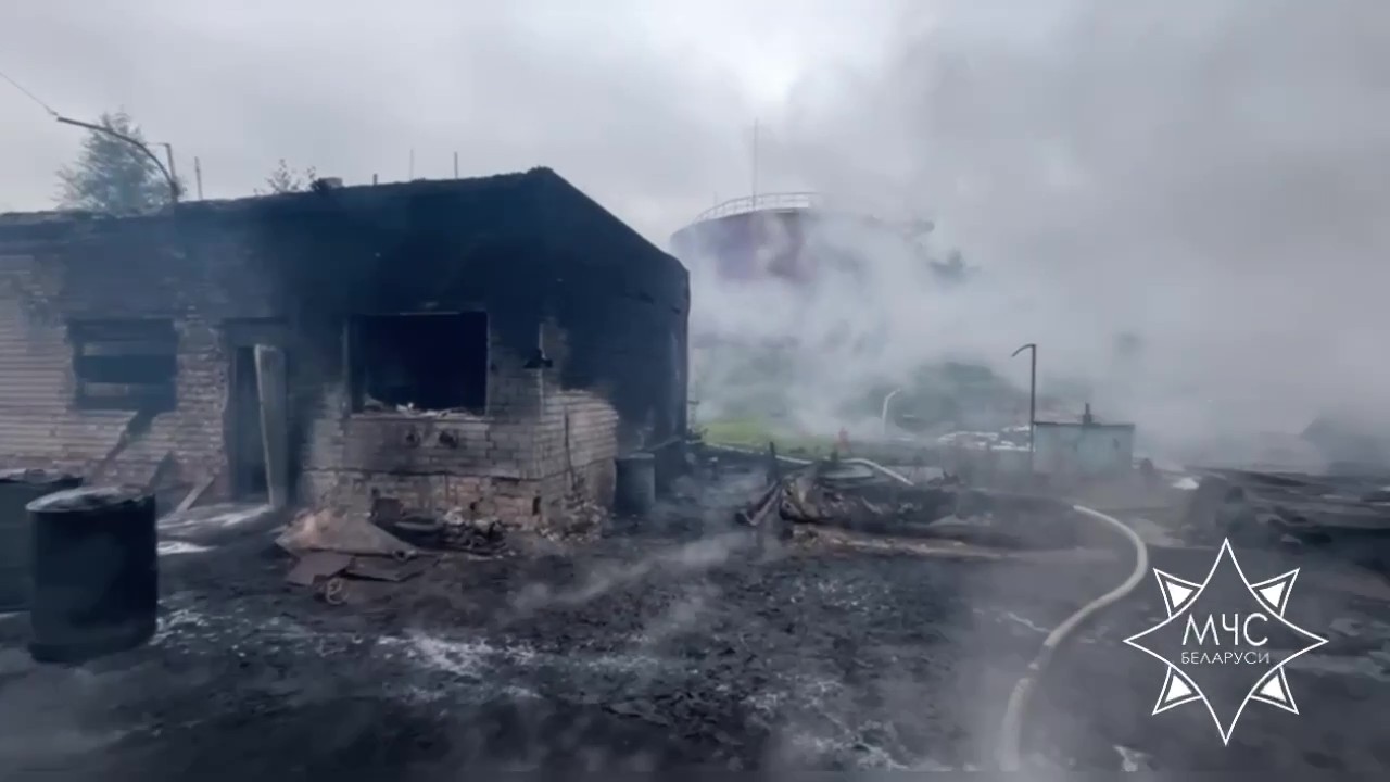 Цистерна с мазутом загорелась в Слуцке