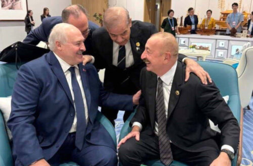 Александр Лукашенко и Ильхам Алиев на саммите ШОС в Тяньцзине. Фото: mamul.am