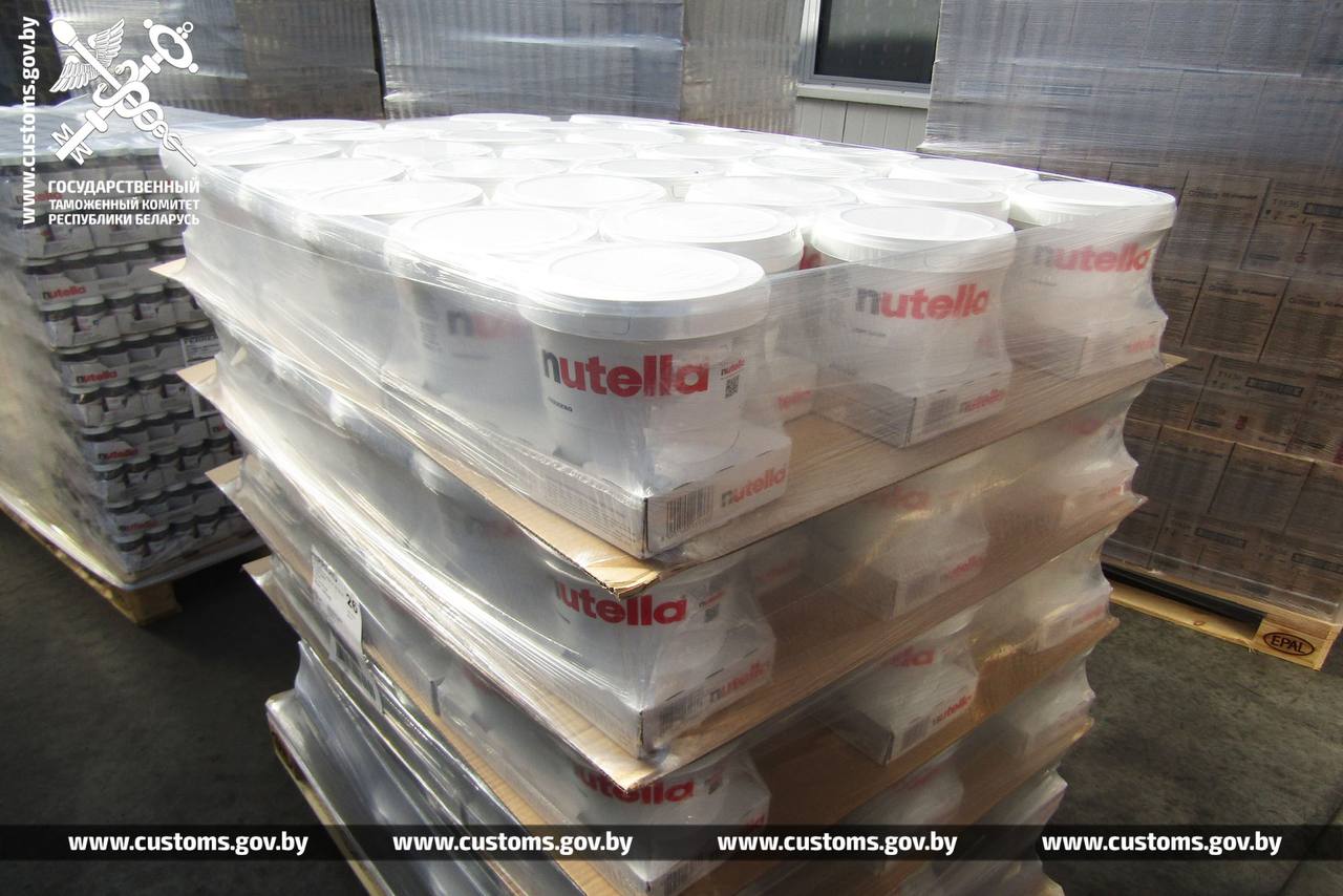 Беларусской таможне не понравился грузовик со сладостями для Таджикистана