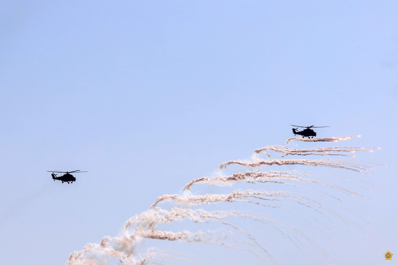 Военный атташе США наблюдает за учением "Запад-2025"