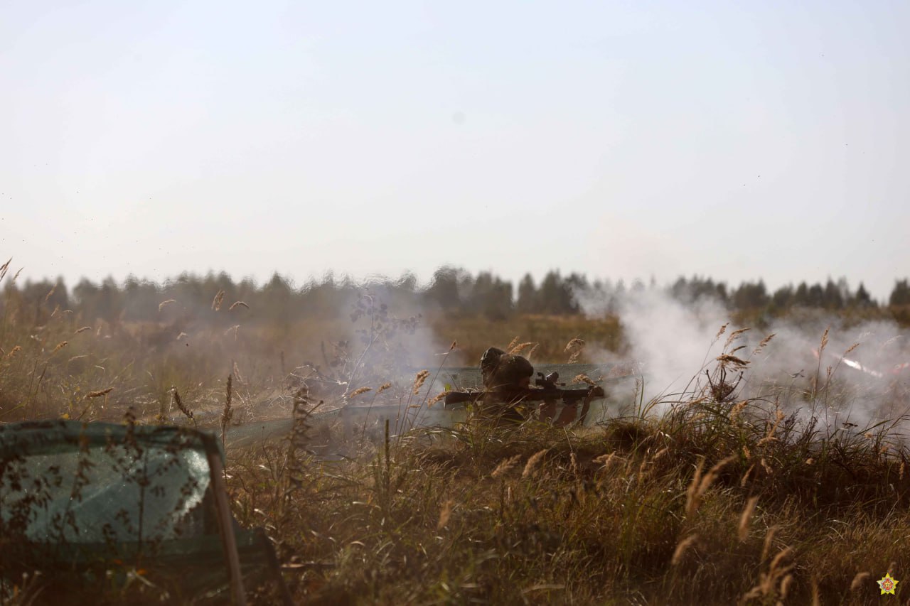 Военный атташе США наблюдает за учением "Запад-2025"