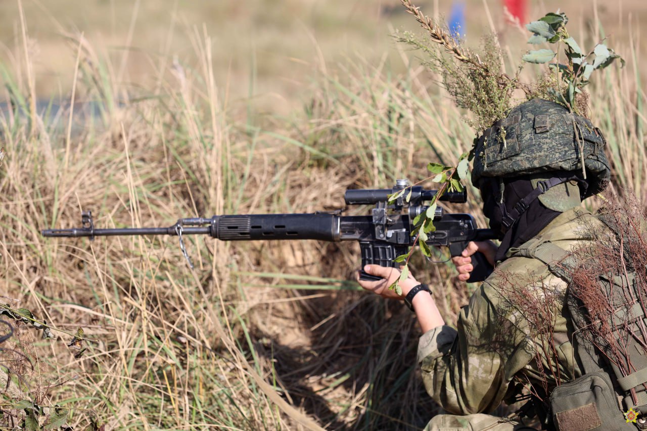 Военный атташе США наблюдает за учением "Запад-2025"