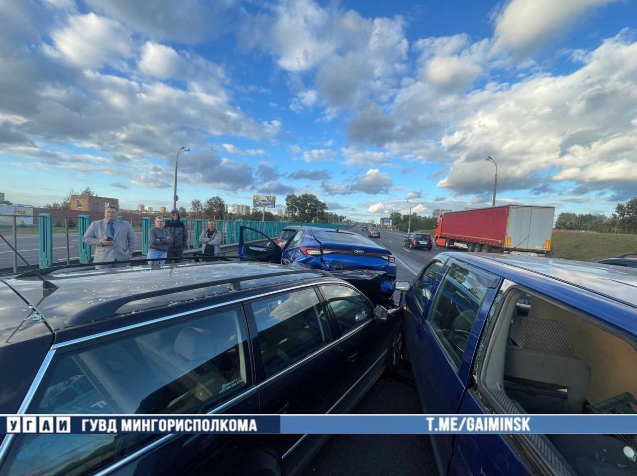 7 автомобилей столкнулись на МКАД