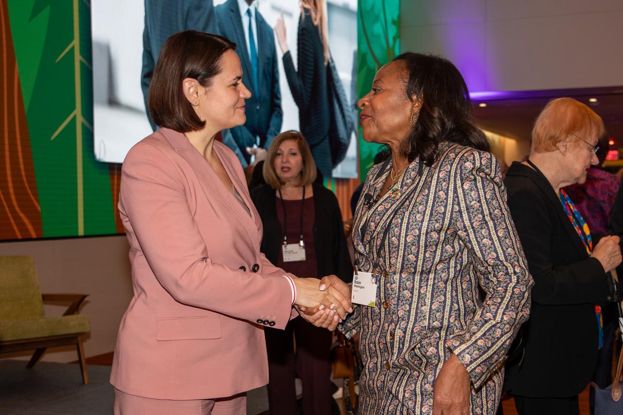 Тихановская начала визит в США