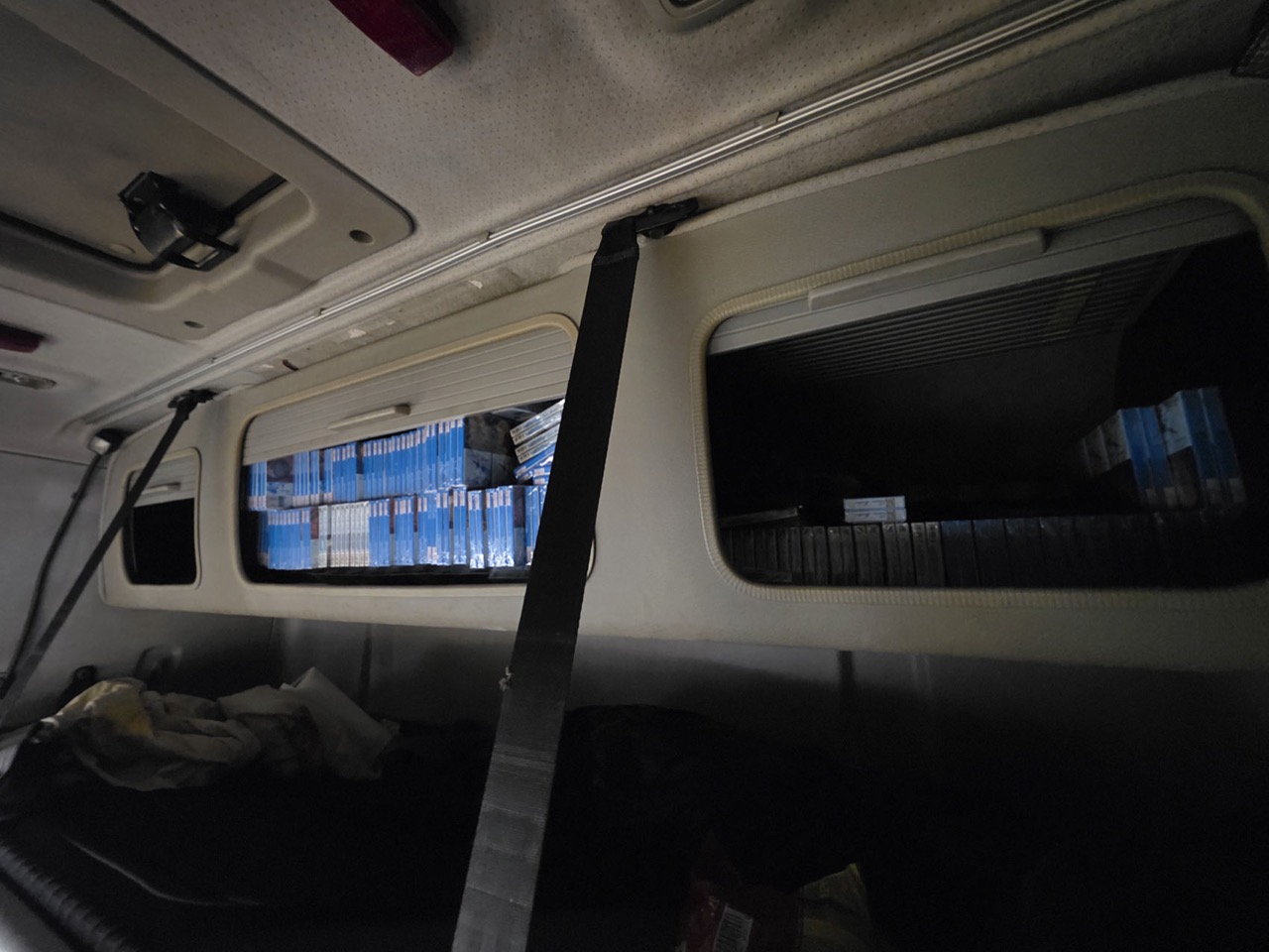 Беларус спрятал сигареты в топливном баке грузовика. Его задержали в Литве