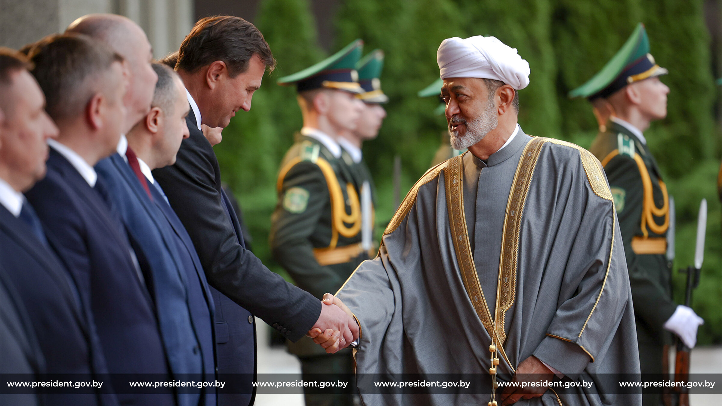 Виктор Лукашенко присутствует на переговорах с султаном Омана