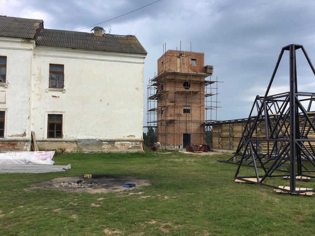 Замак у Любчы аднаўляецца без праекта і без узгаднення з Міністэрствам культуры