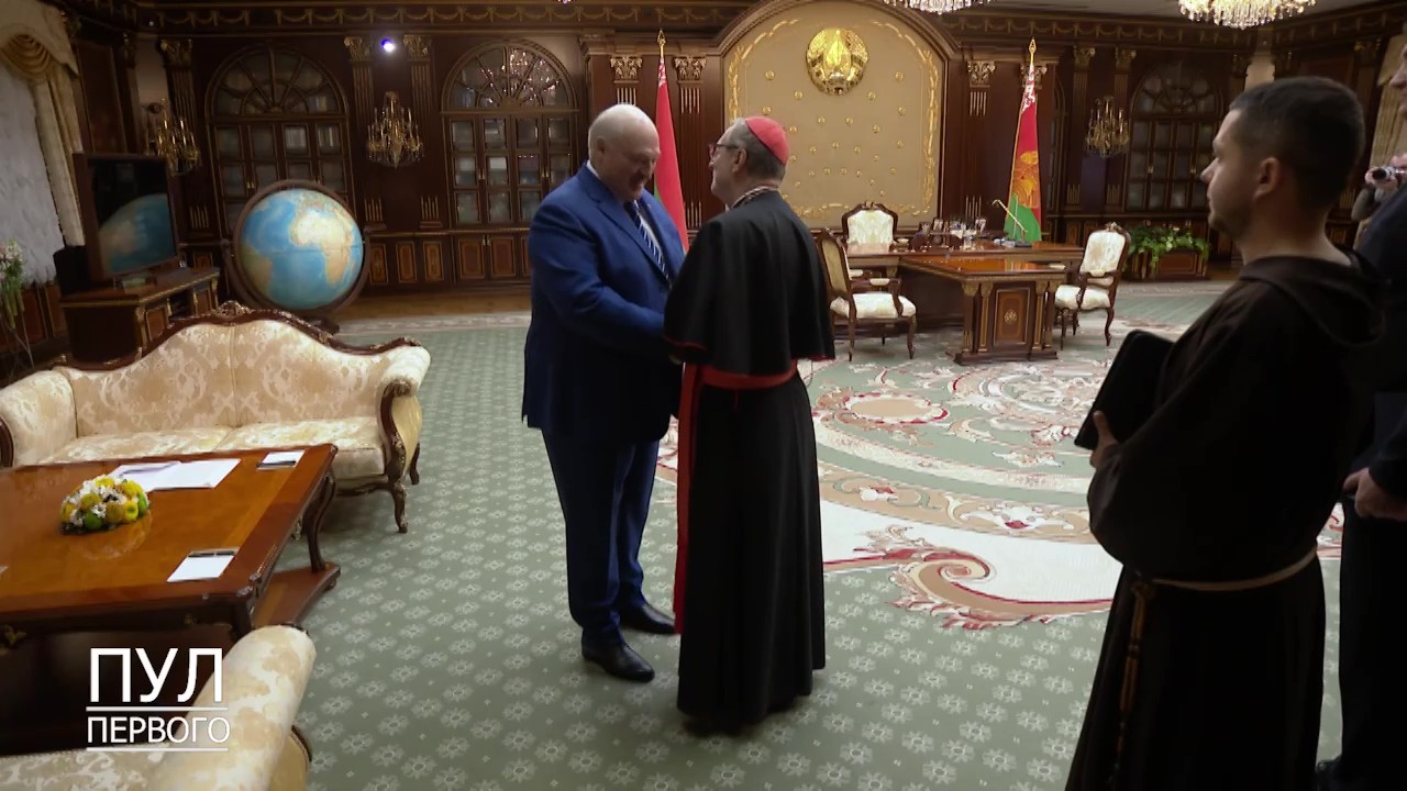 Лукашенко предложил Гуджеротти чаще приезжать в Беларусь и пожаловался на больное колено