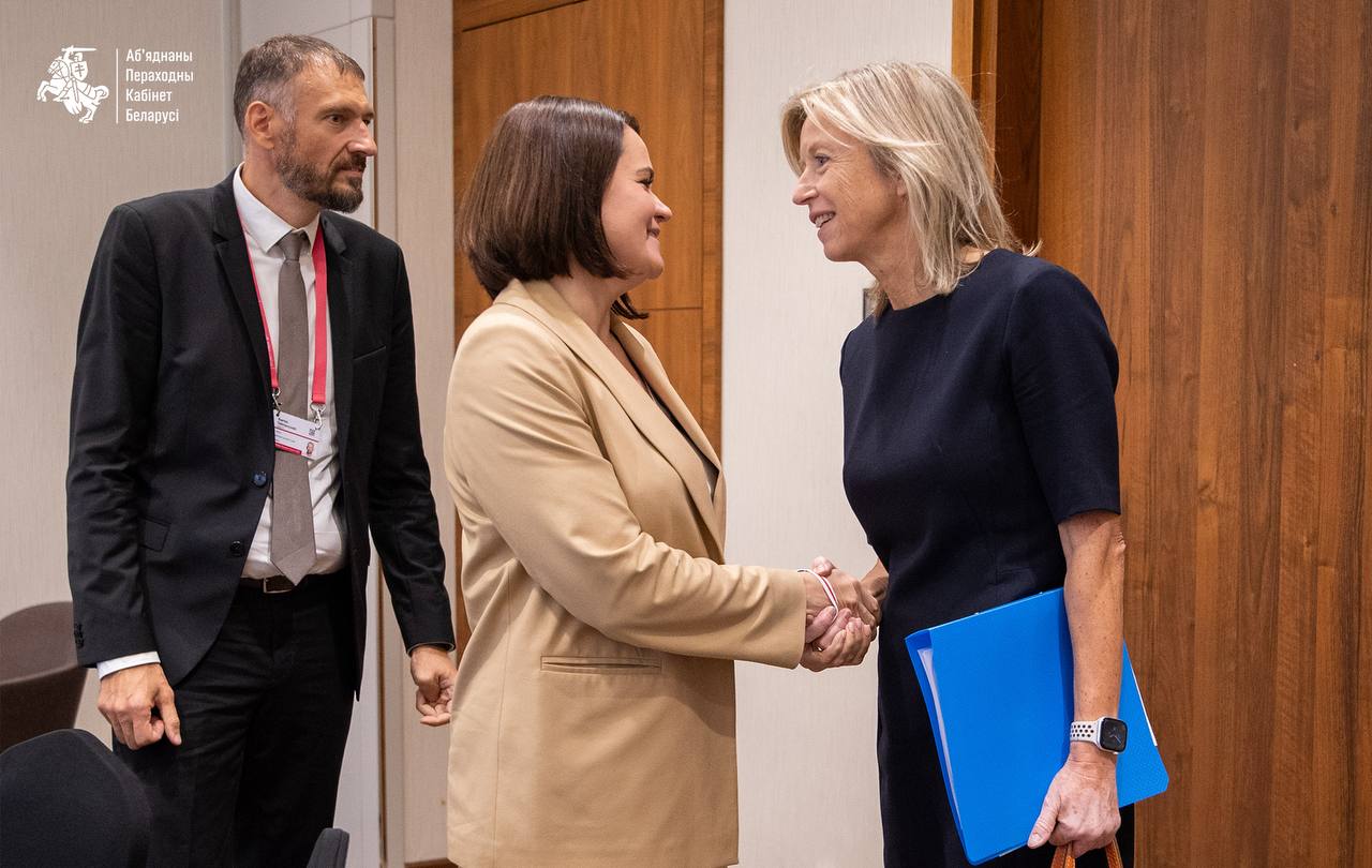 Тихановская предложила разработать комплексное решение для легализации экс-политзаключенных в ЕС