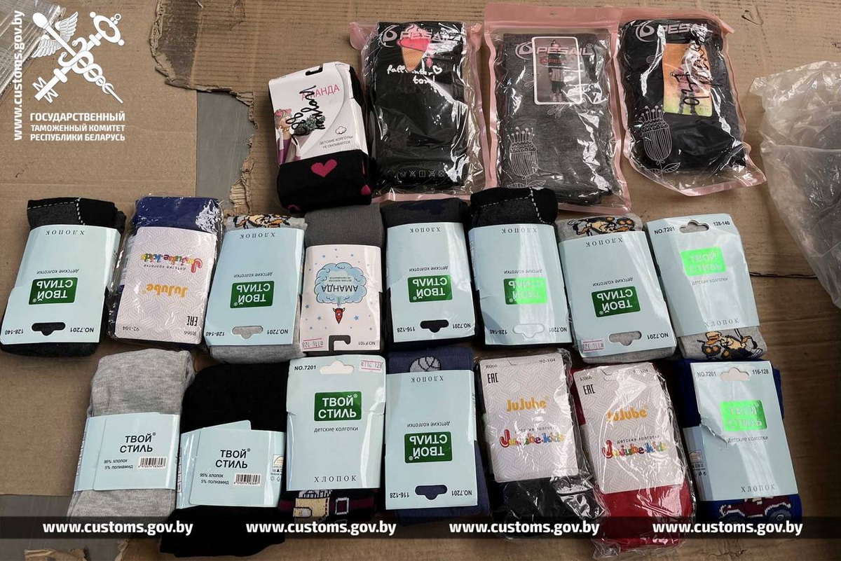 Супруги-ипэшники из Гомеля пытались ввезти без документов 6 тысяч единиц товара в Беларусь