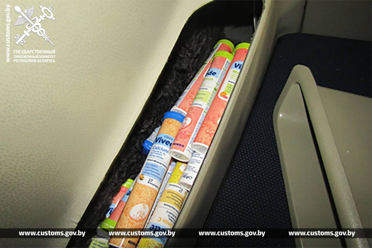 Таможня грозит перевозчику изъятием автомобиля из-за водителя-контрабандиста