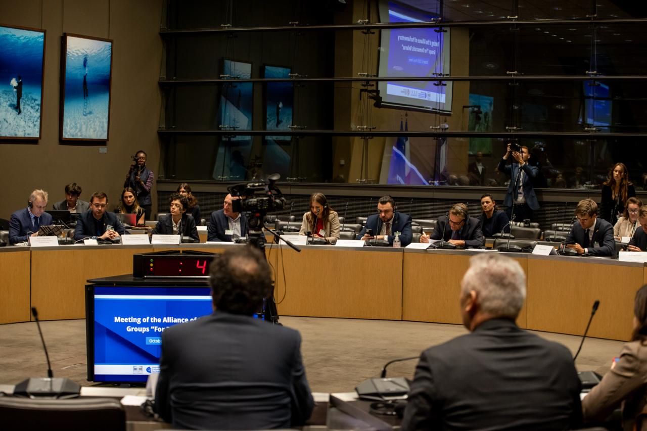 Тихановская на встрече парламентских групп "За демократическую Беларусь" призвала бороться за политзаключенных