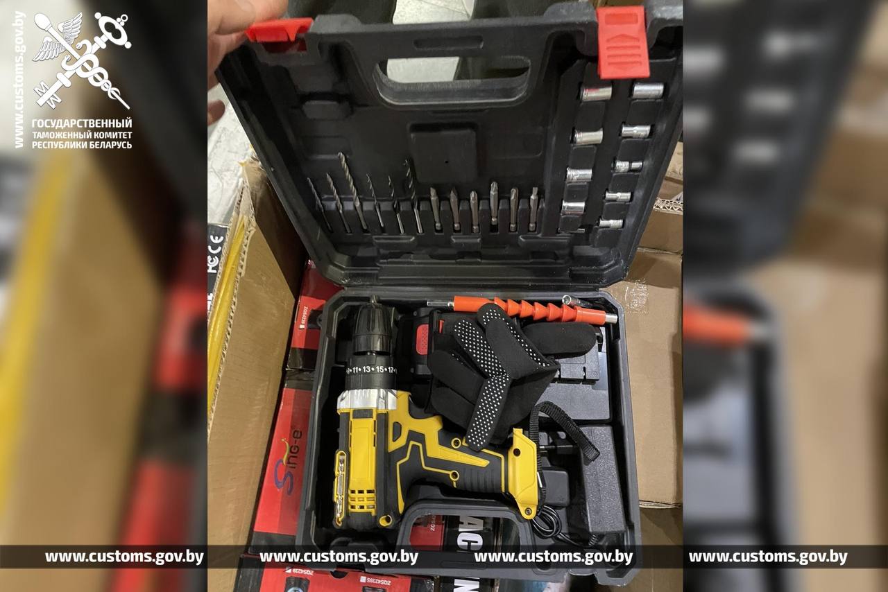 От макбуков до винтовок и беспилотников. Таможня перехватила партию контрабанды