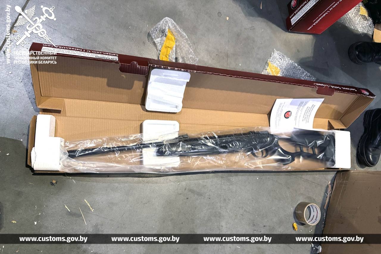 От макбуков до винтовок и беспилотников. Таможня перехватила партию контрабанды