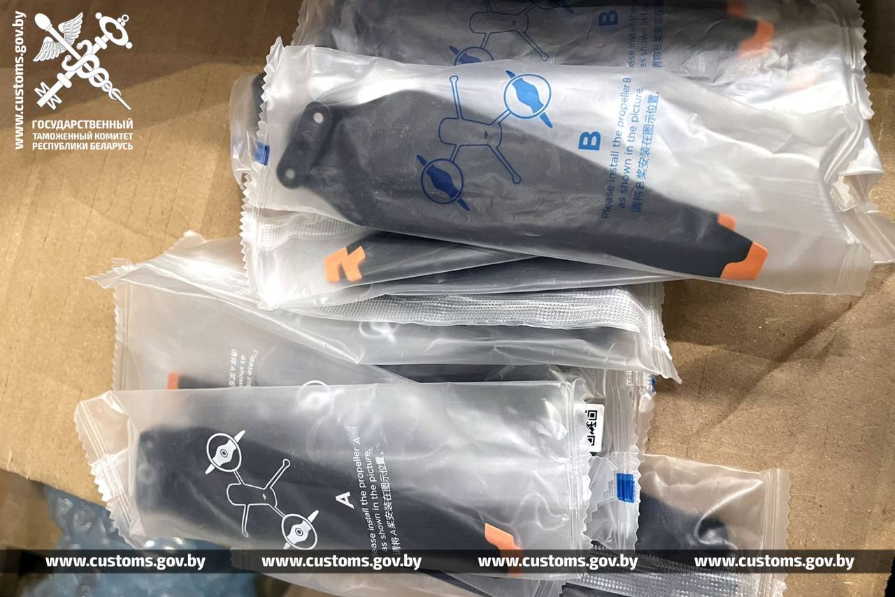 От макбуков до винтовок и беспилотников. Таможня перехватила партию контрабанды