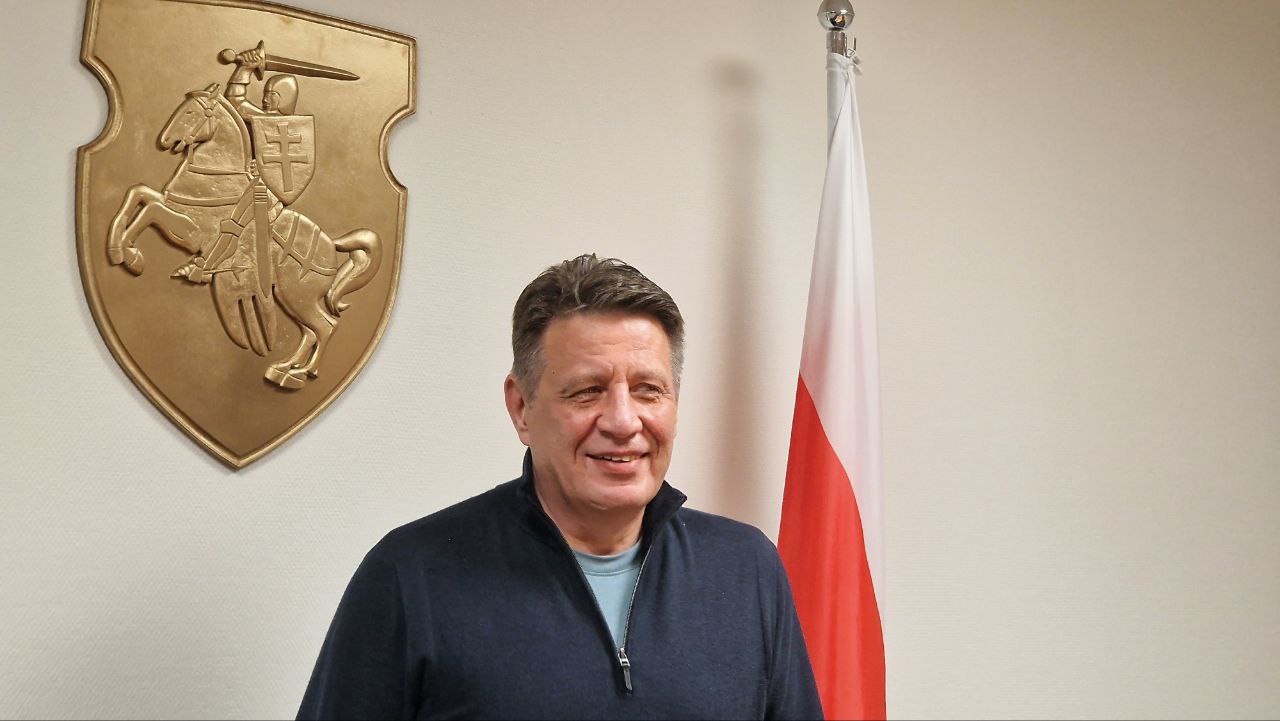 Лидер ОГП показал, как выглядел после выхода из колонии