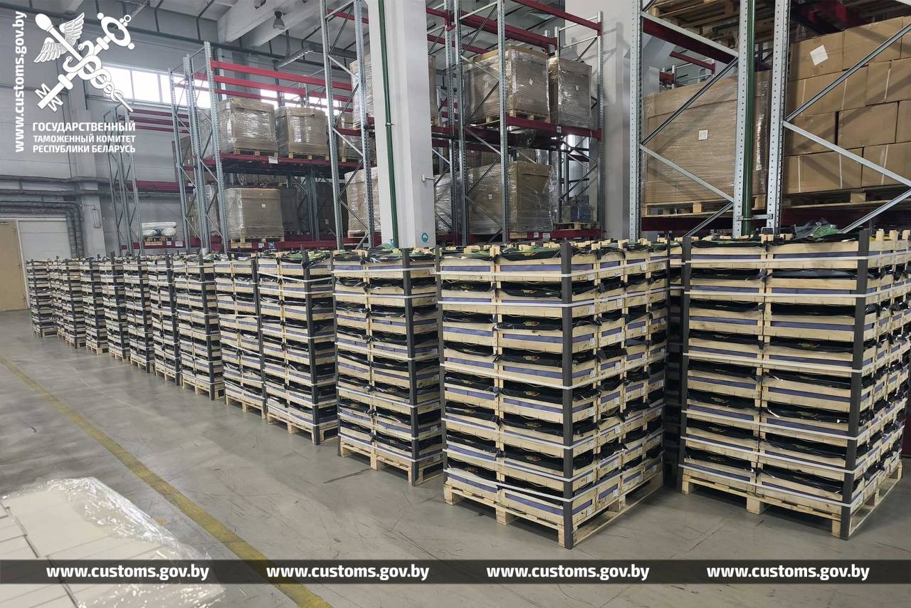 Таможня не пустила в Россию груши почти на миллион рублей