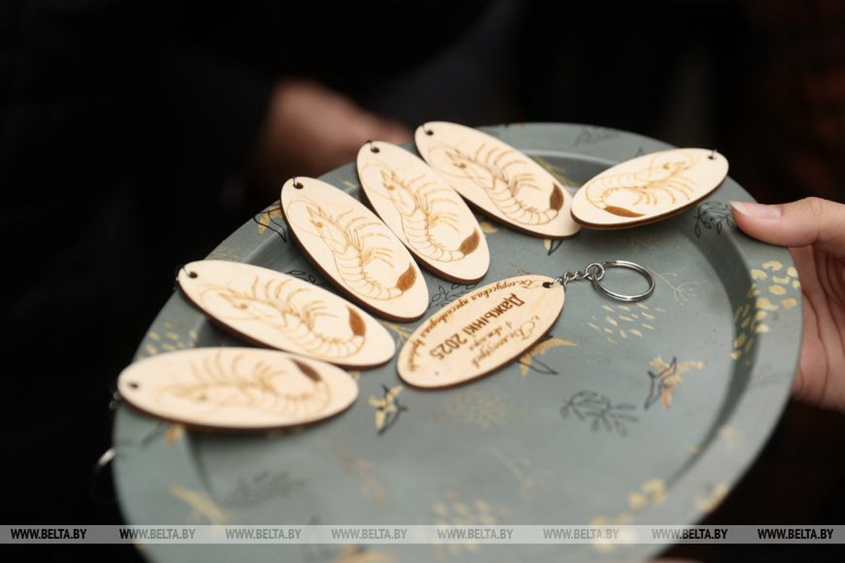 Памятник креветке торжественно открыли в Белоозерске