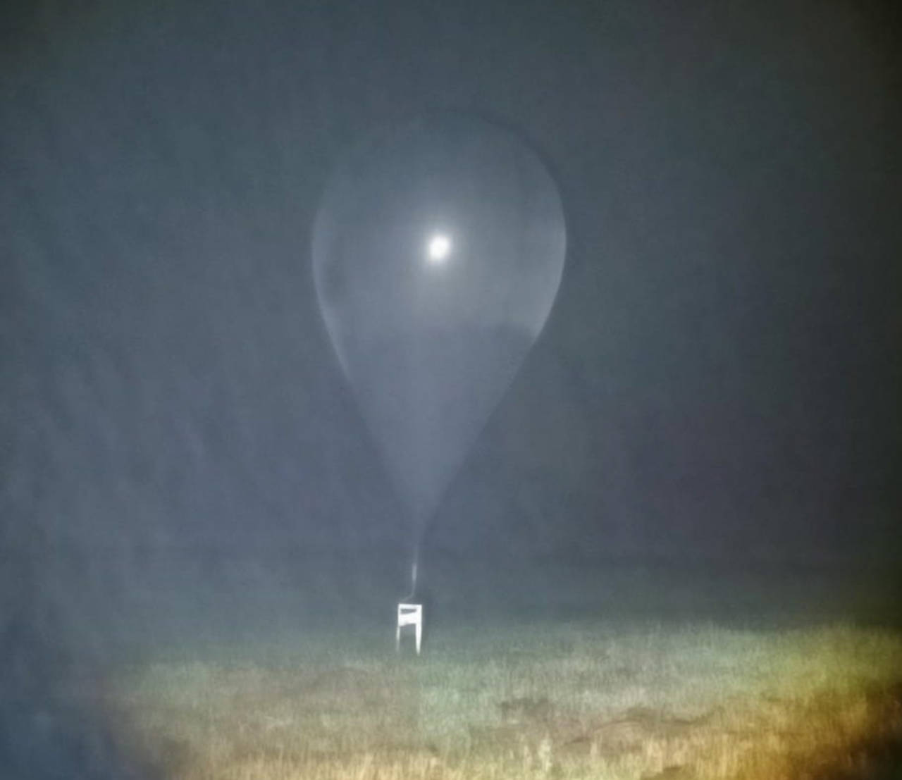 Несколько метеозондов с сигаретами прилетело в Польшу. Задержан беларус