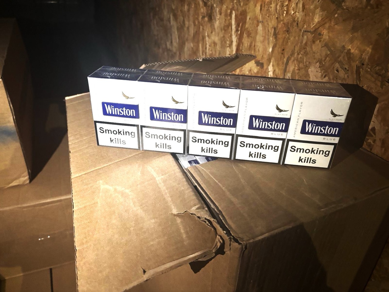 Беларус вез сигареты и разволновался при общении с литовскими пограничниками. Ему вызвали скорую, а потом задержали