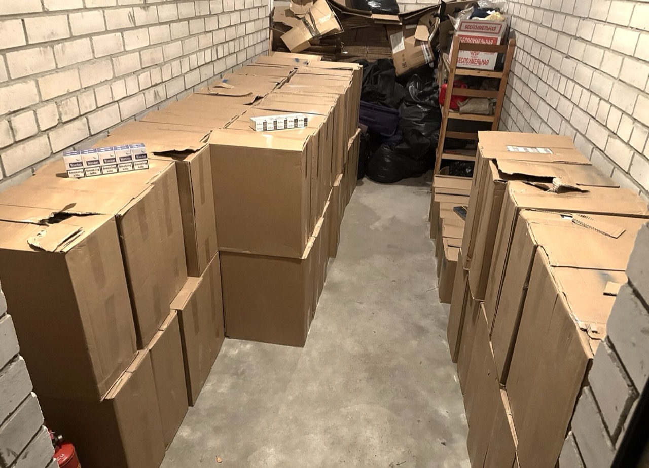 Беларус вез сигареты и разволновался при общении с литовскими пограничниками. Ему вызвали скорую, а потом задержали