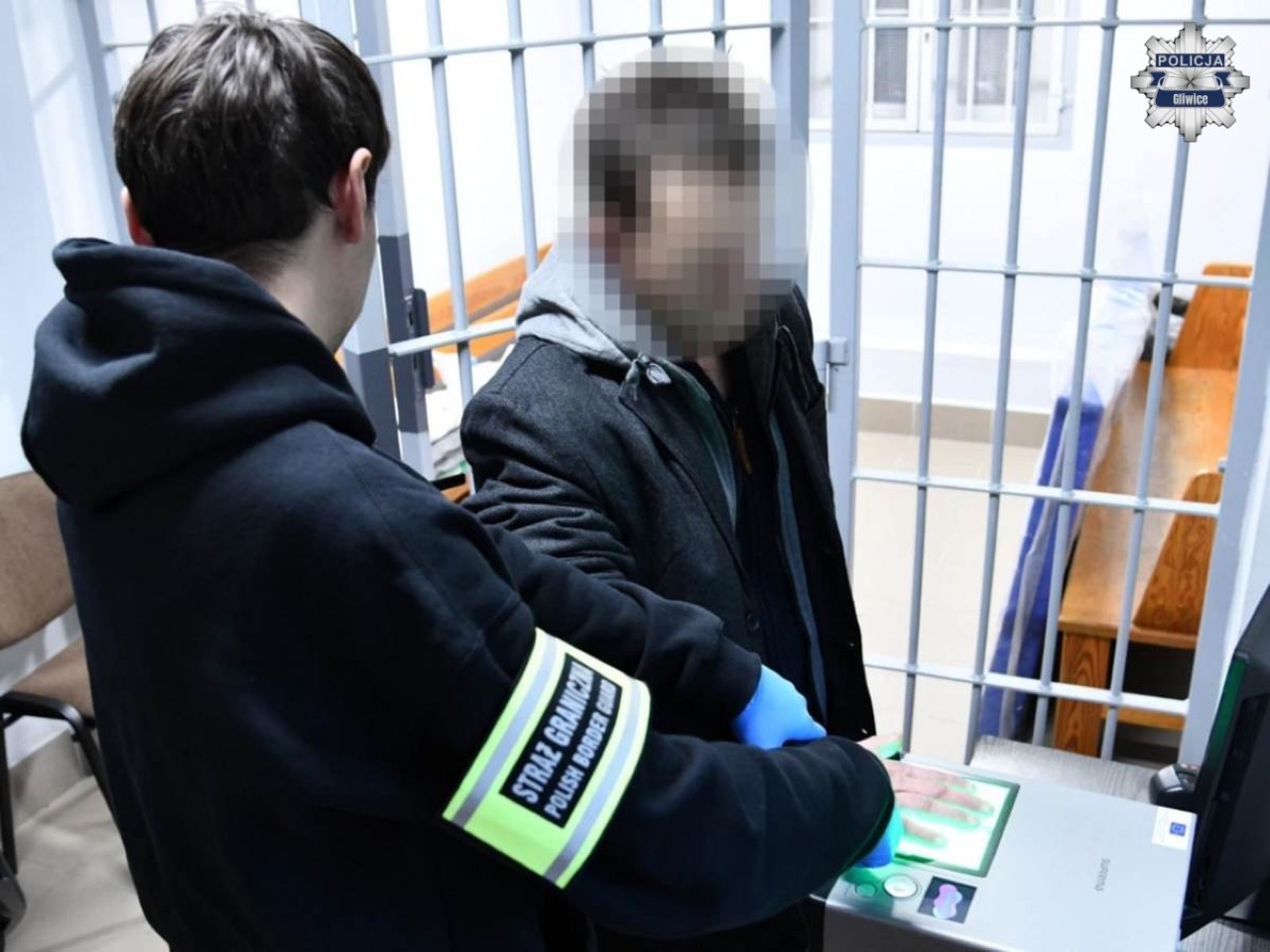 Пьяного беларуса высадили из поезда в Польше. Из-за проблем с визой его депортируют