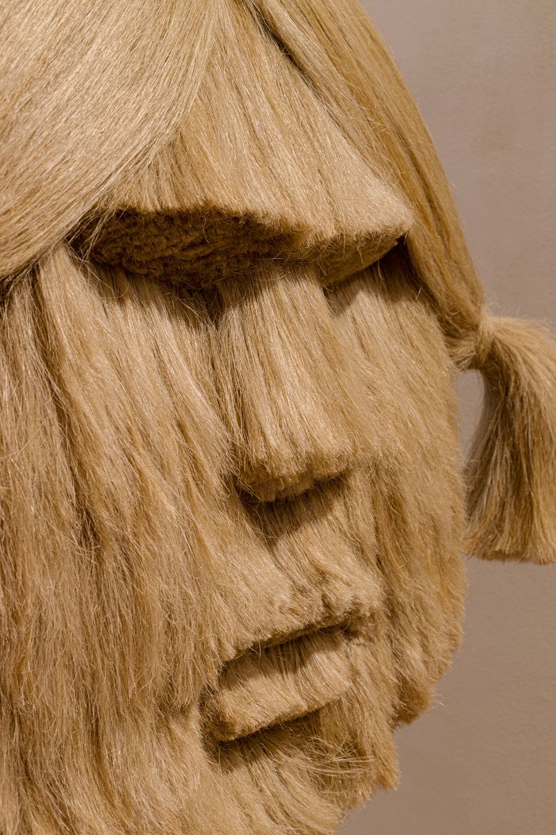 Як слухаць вецер? Ала Савашэвіч стварае містычныя аб'екты з кудзелі