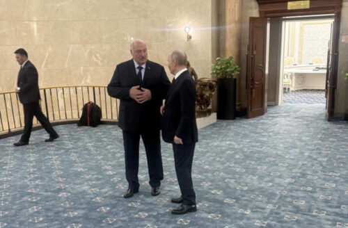 Александр Лукашенко и Владимир Путин в Бишкеке