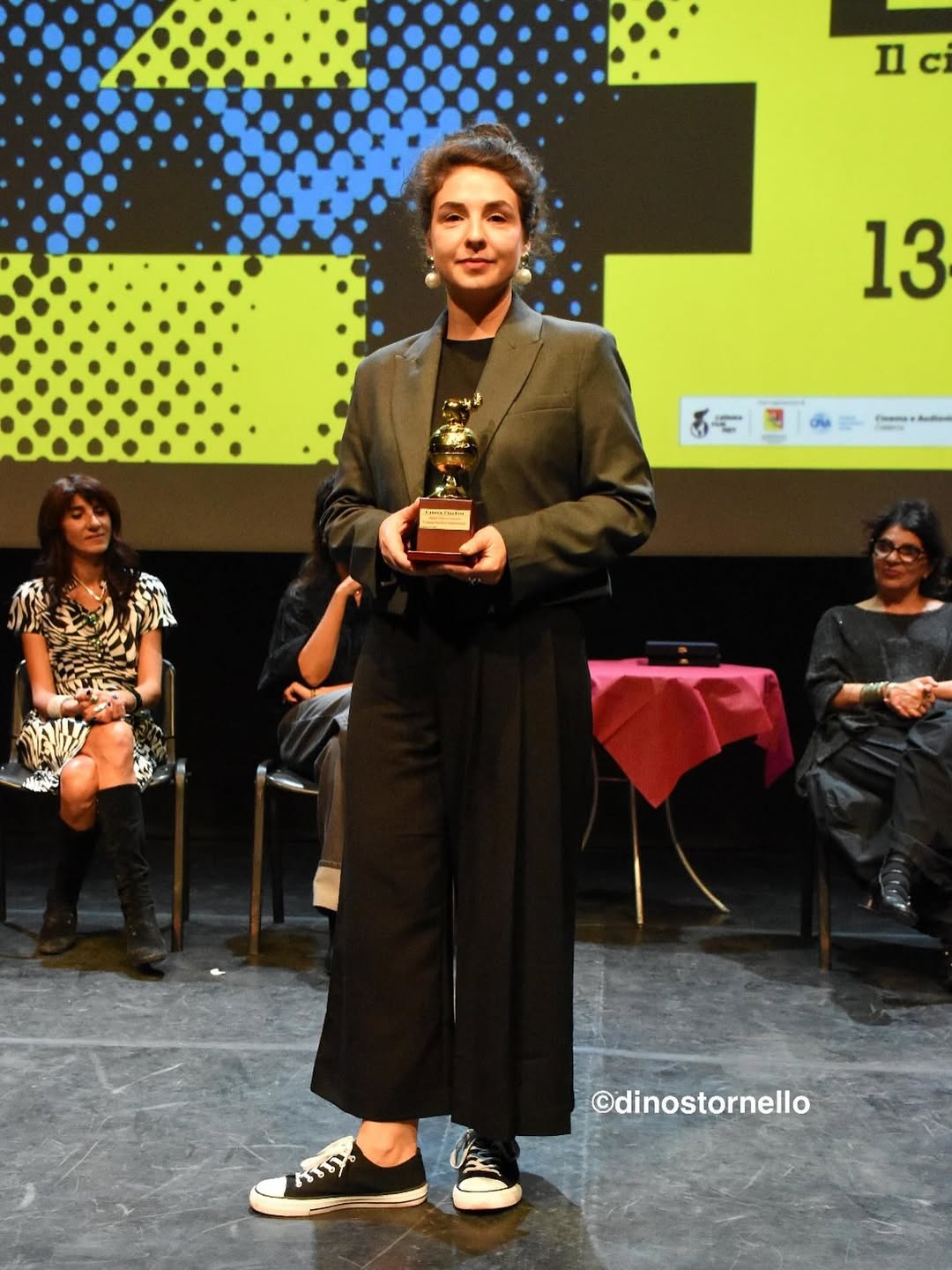 Яшчэ адна перамога «Пад шэрым небам». Фільм Мары Тамковіч узяў "Залатога сланяня" на Catania Film Fest у Сіцыліі