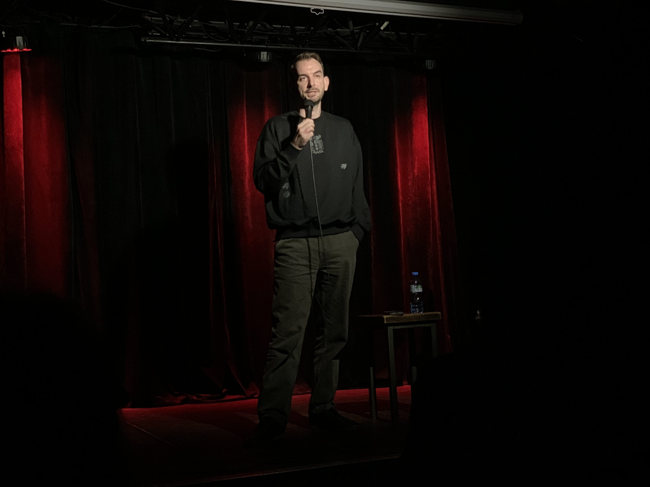 «Тры комікі. Дзве мовы»: ва Уроцлаве прайшоў стэндап на беларускай і ўкраінскай - фотафакт