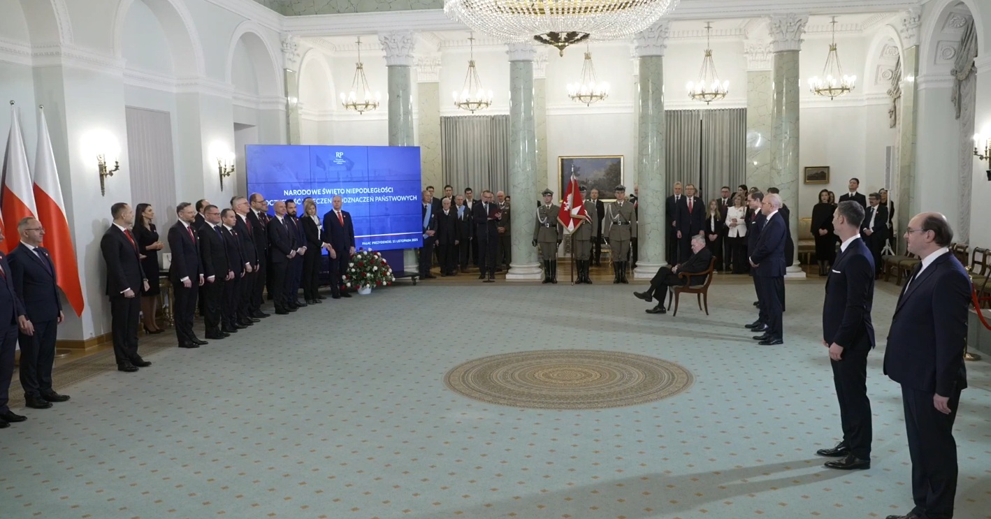 Анджей Почобут награжден высшей наградой Польши Орденом Белого Орла