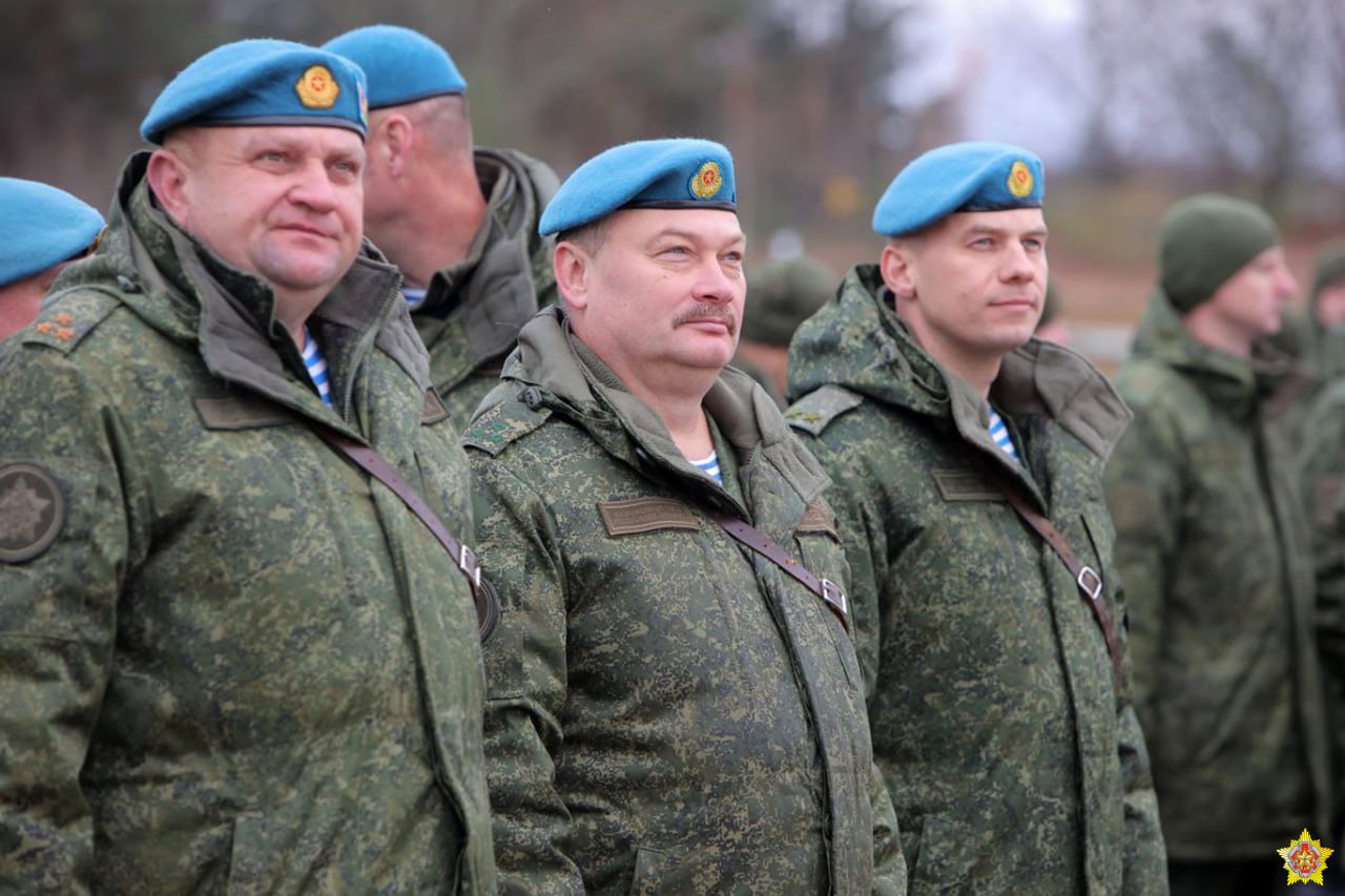 Хренин проводит сбор командного состава Вооруженных сил