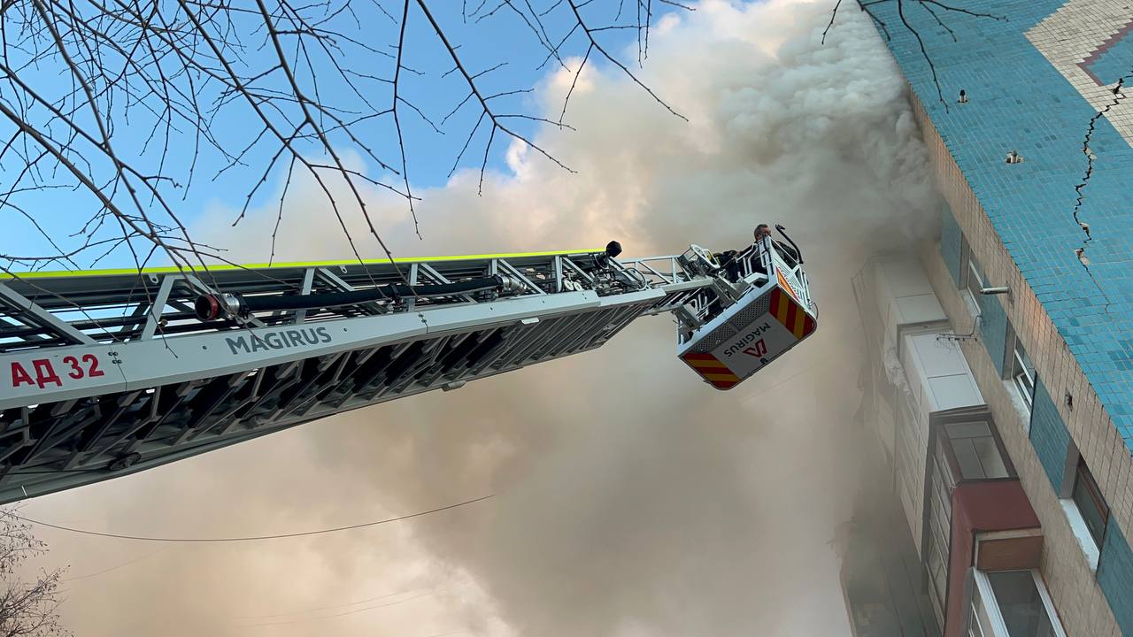 9 погибших, десятки пострадавших. Россия нанесла массированный удар по украинским городам