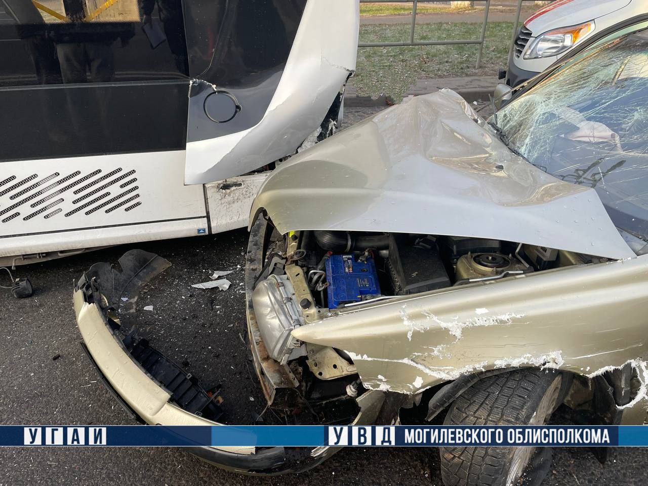 Трактор, Volvo и троллейбус столкнулись в Могилеве