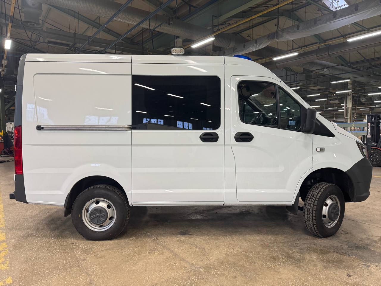 МАЗ изготовил для МВД специальные "бусики"