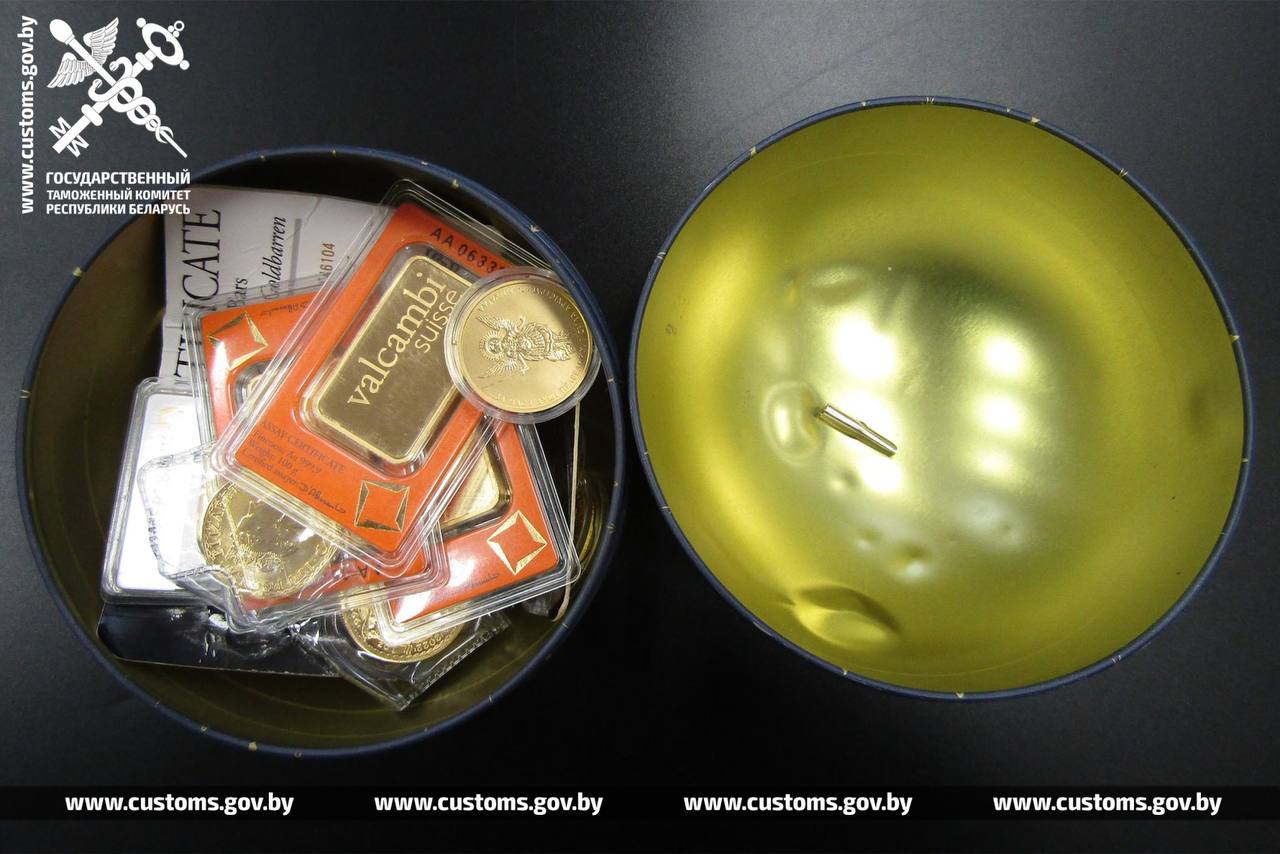 Золотые слитки и монеты изъяли на границе у гражданина Литвы