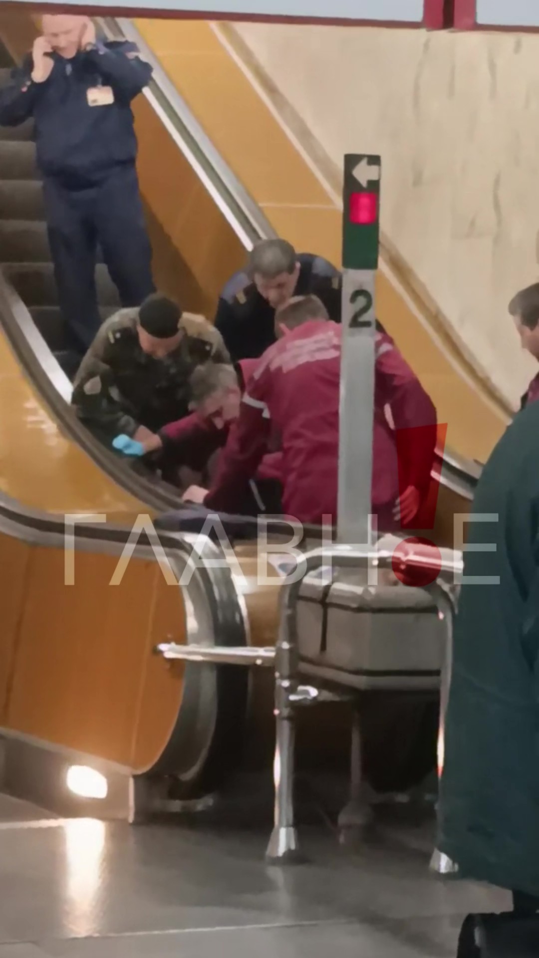 Инцидент с пассажиром произошел на эскалаторе станции метро "Купаловская"