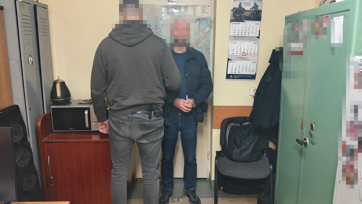 Трех граждан Украины с хакерским оборудованием задержали в центре Варшавы