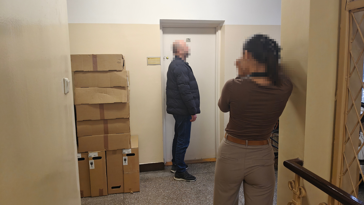 Трех граждан Украины с хакерским оборудованием задержали в центре Варшавы