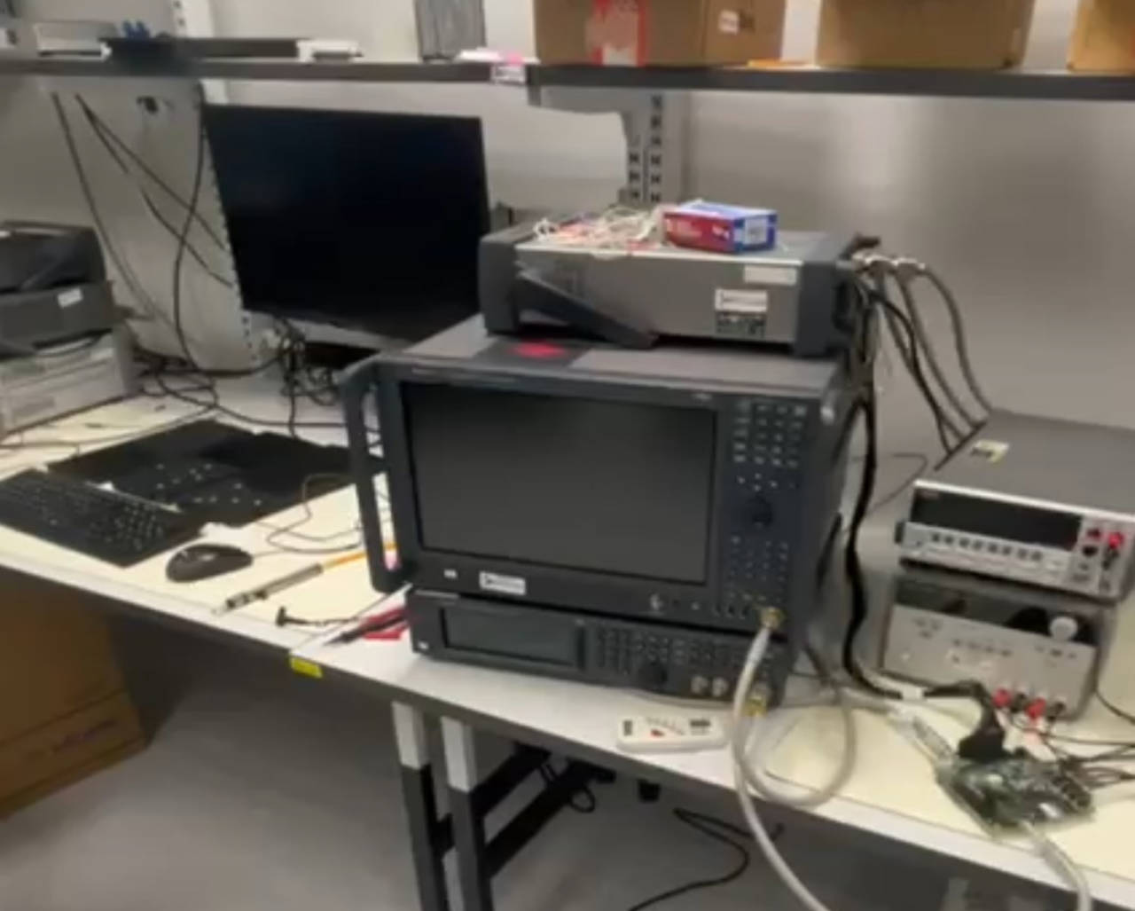 В Литве расследуют дело об экспорте технологий для российского военпрома. Среди задержанных — беларусы