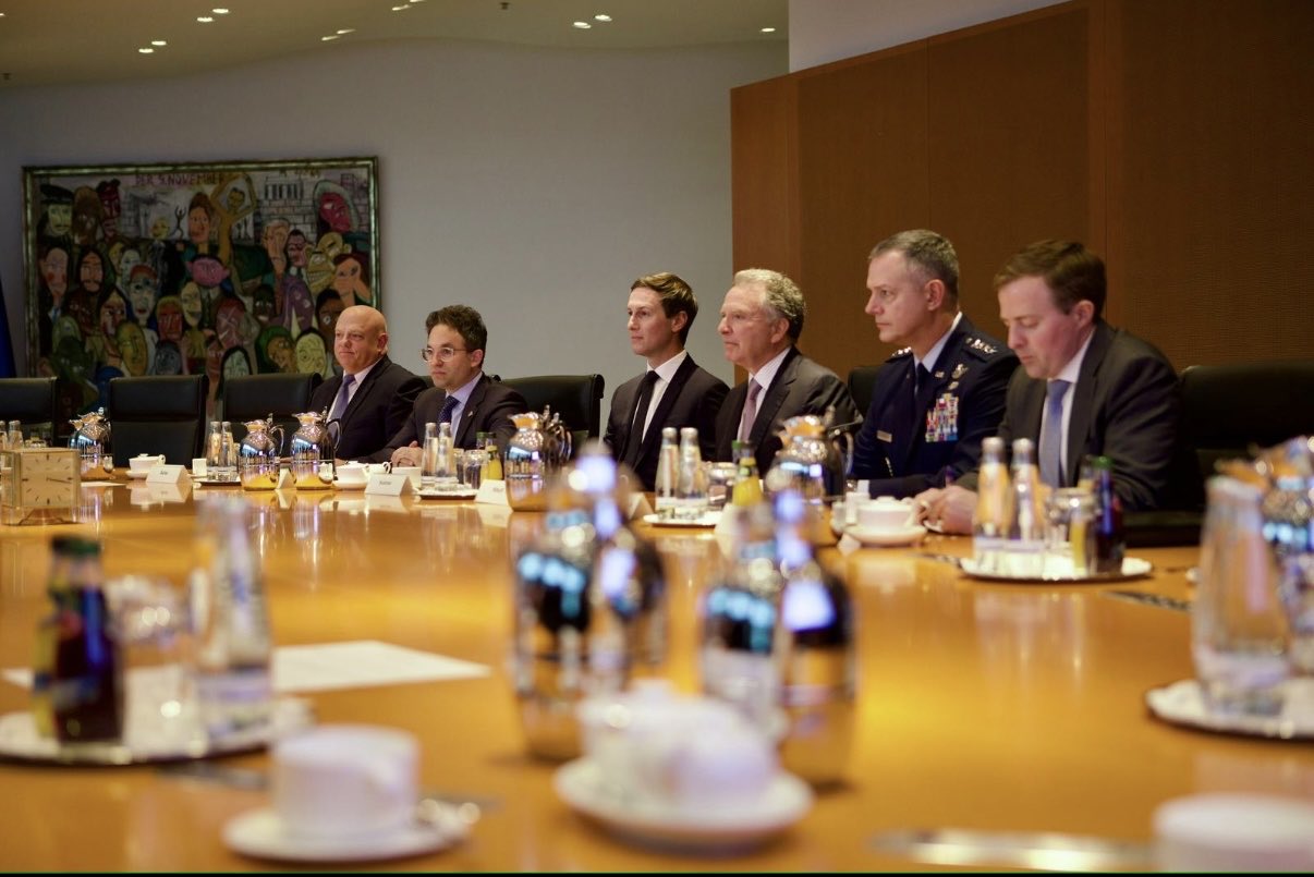 Переговоры в Берлине по мирному плану продолжатся сегодня