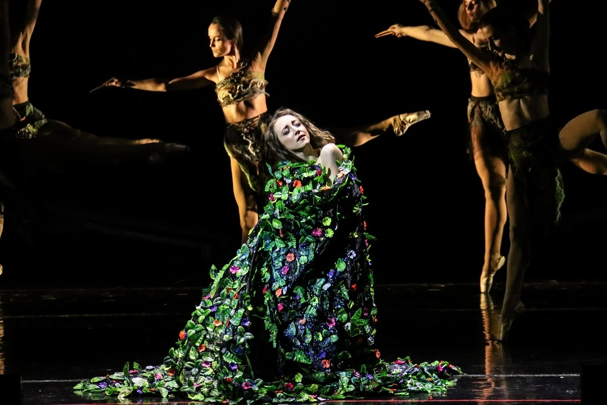 «Тэатральная прэмія — гэта кавалак мармуру»: Настасся Панкратава пра тое, як беларускія тэатры трапляюць у расійскае «павуцінне»