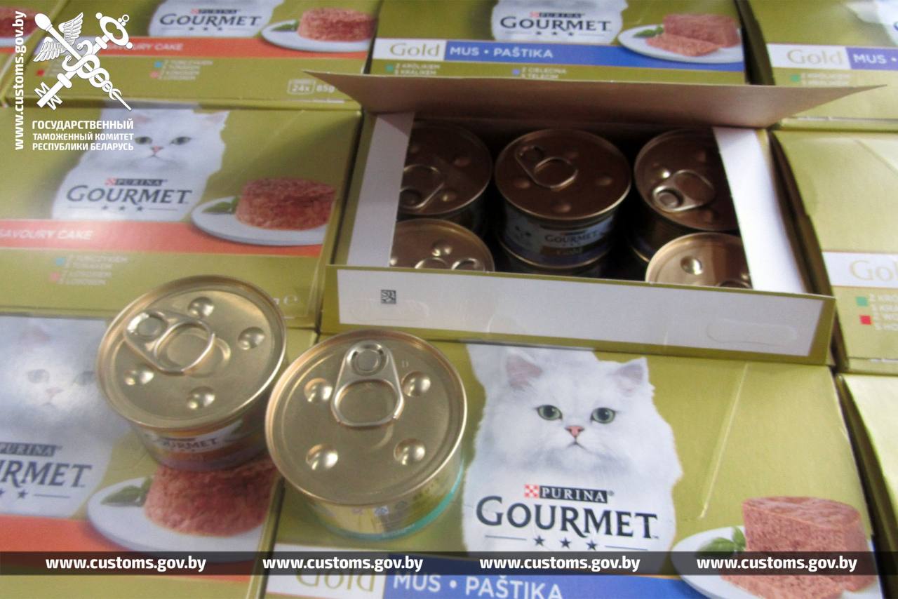 Беларусские таможенники нашли спрятанные в электронагревателях алкоголь и корм для животных